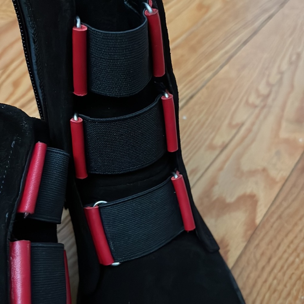 European boots - Picture 2 of 5